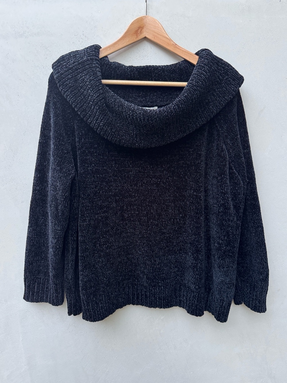 UMGEE Chenille Sweater Small Black Cowl Fold Over Neck Relaxed Cozy Knit